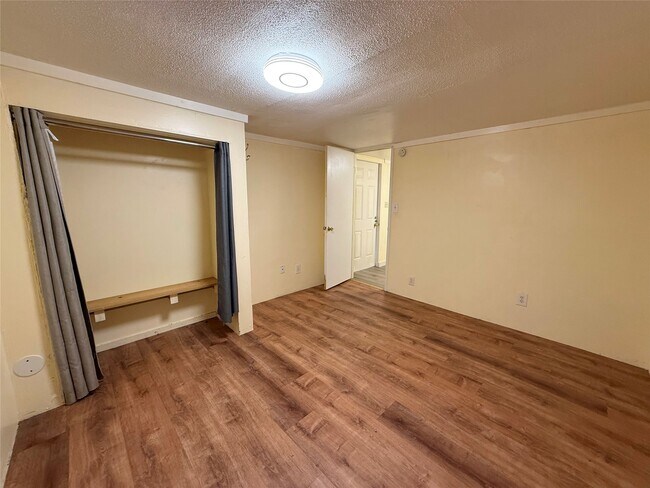 Building Photo - 4201 Darby St