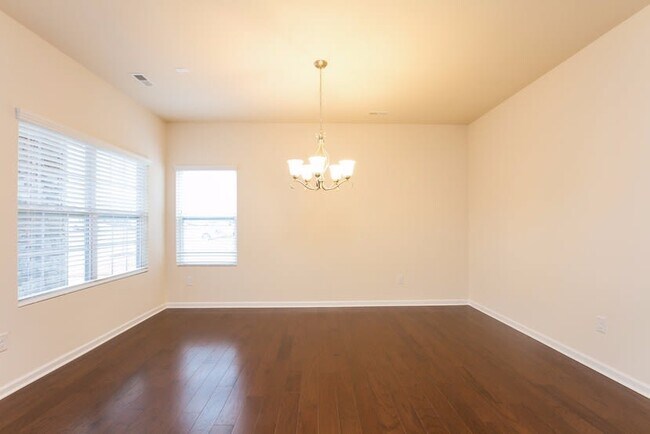 Building Photo - 186 Glastonbury Dr