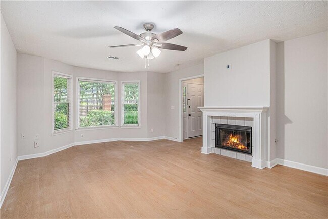 Foto del edificio - 4103 Ashford Green Dr
