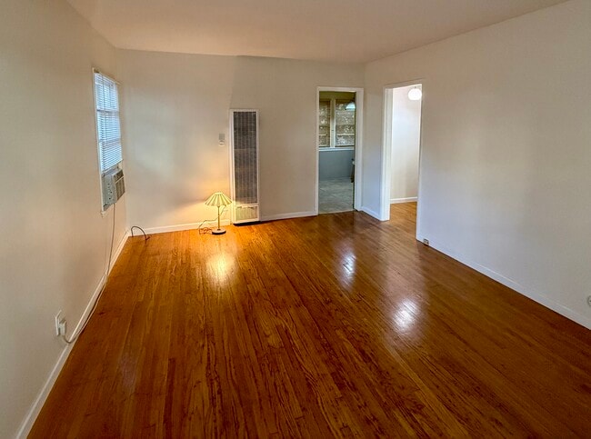 Living Room - 111 N 6th St