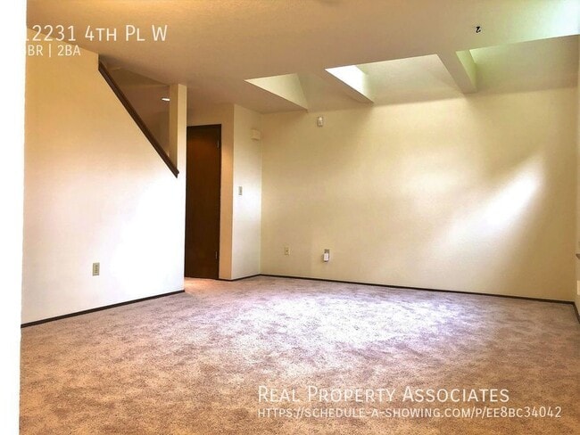Building Photo - 12231 4th Pl W
