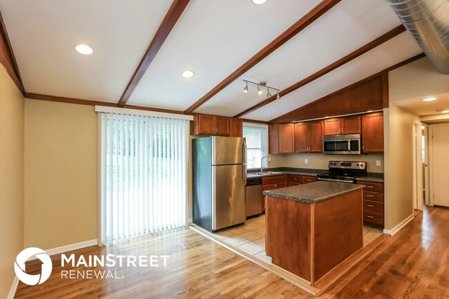 Building Photo - 5612 N Euclid Ave