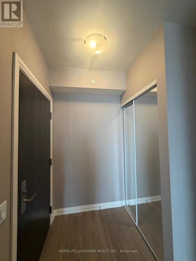 Building Photo - 9000 Jane St