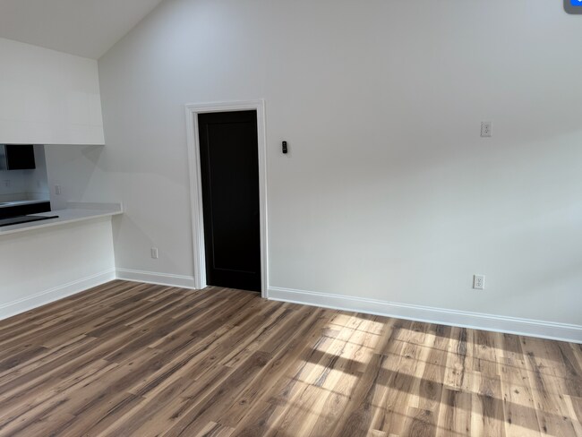 Foto del edificio - 6408 Bishop Ave