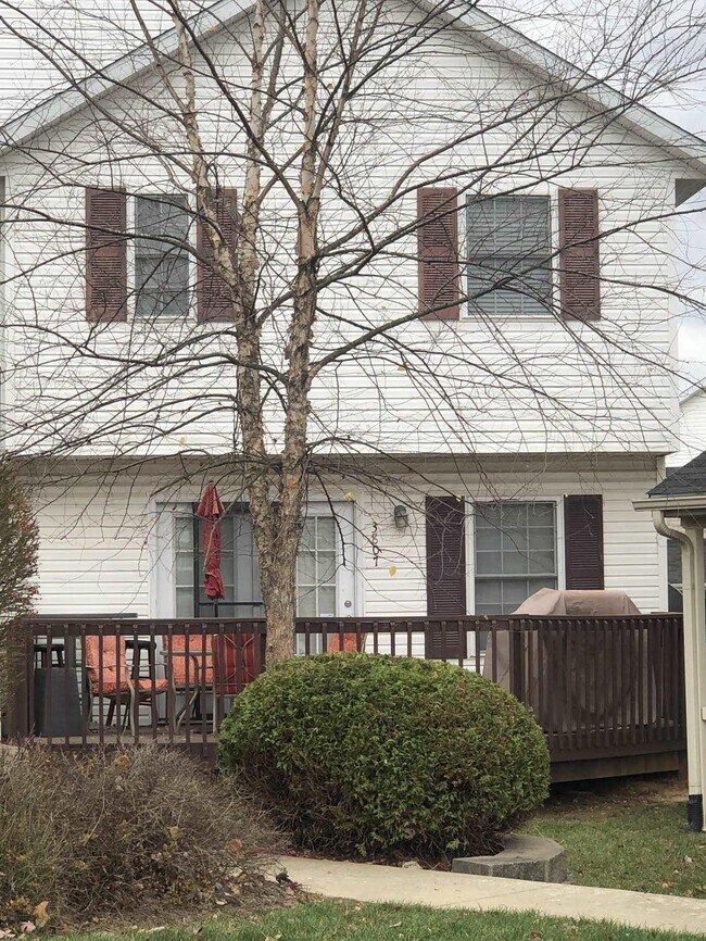 Building Photo - 3807 E Cobble Creek Dr