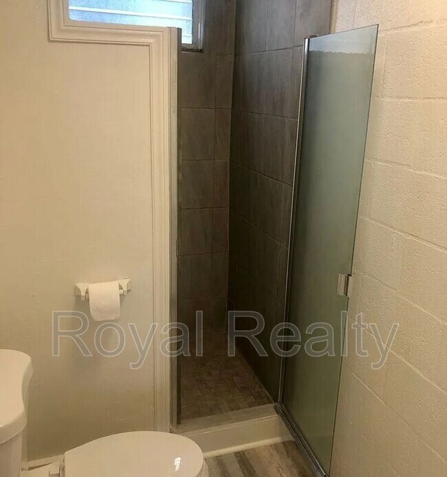 Foto del edificio - 2328 Seaview Ave