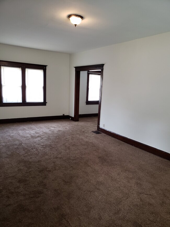 Foto del edificio - 740 N Jefferson St