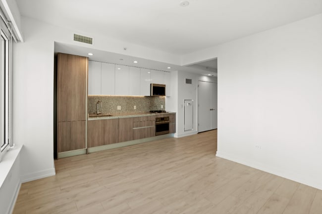 Photo - 202 W Hill St Apartment