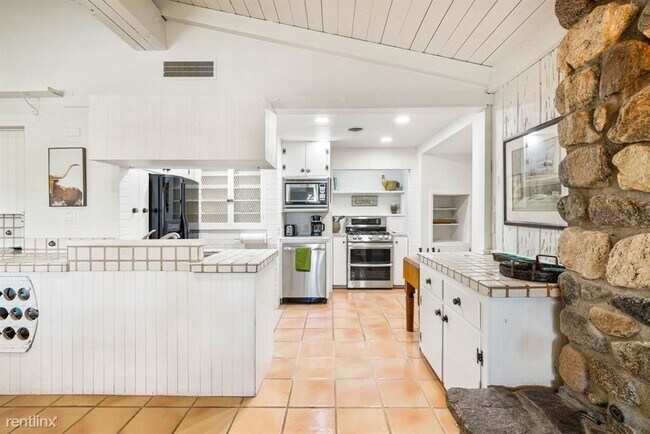 Building Photo - 2 br, 1.5 bath House - 47550 Silver Spur Trl