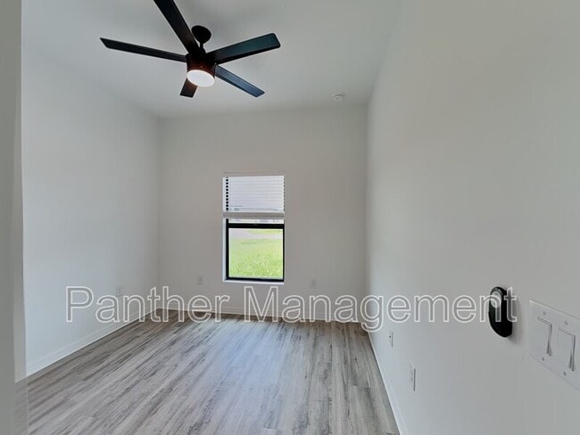 Foto del edificio - 5228 27th St SW