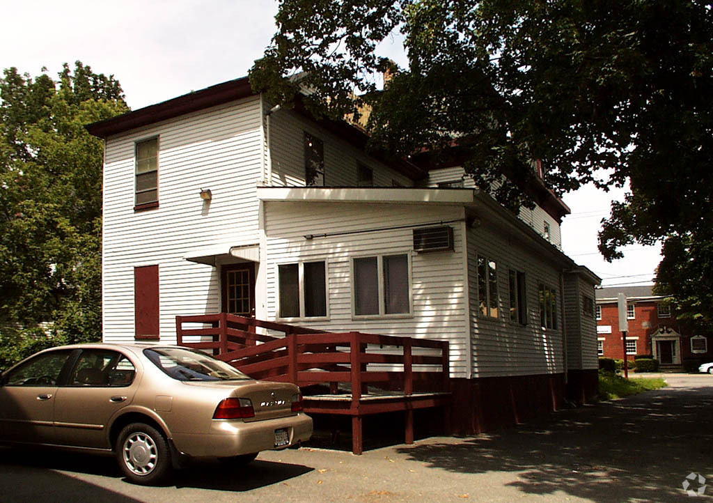 Alternate Building View - 358 Main St