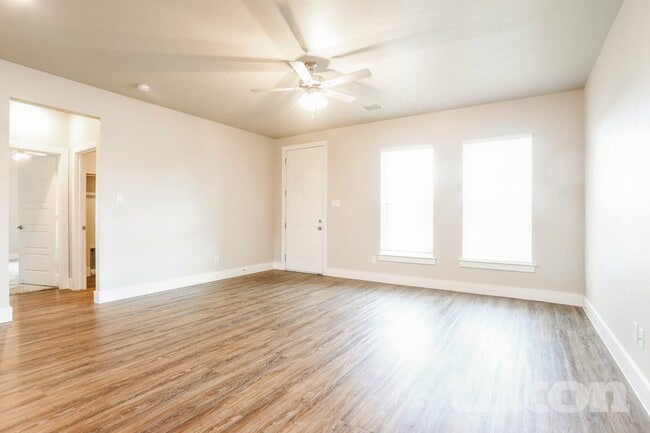 Building Photo - 10333 Ft Teran Trl