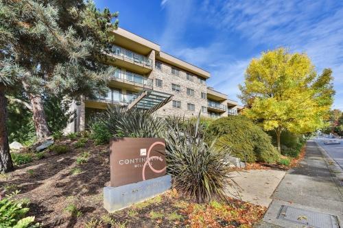 Primary Photo - 1 bedroom in Bellevue WA 98004
