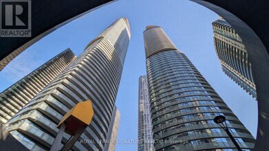 Building Photo - 14 York St