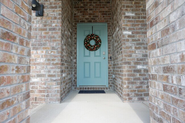 Building Photo - 4703 Airmen Dr