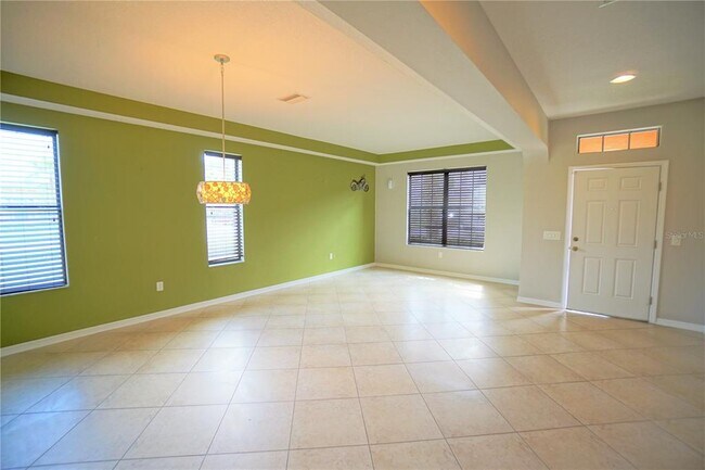 Building Photo - 32125 Garden Alcove Loop