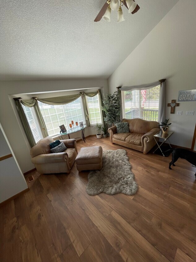 Living Room - 1815 Tynan Dr