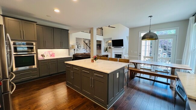 Building Photo - 4987 Dovecote Trail