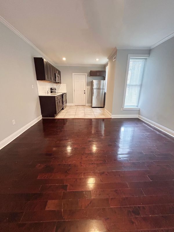 Foto del edificio - 6223 Hazel Ave