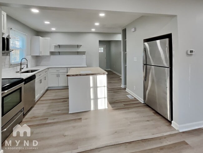 Foto del edificio - 900 Chalmers St