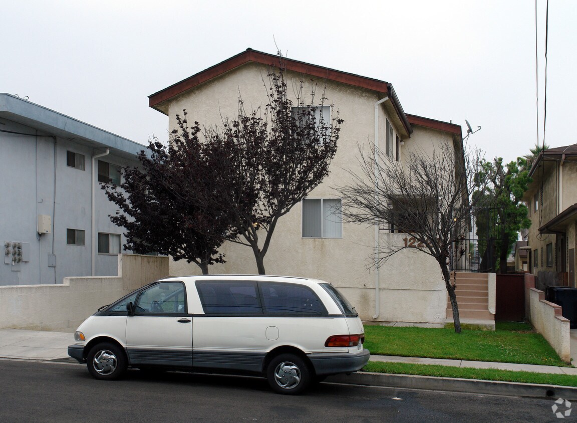 Primary Photo - 12222 Manor Dr