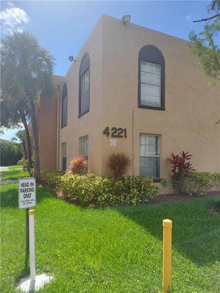 Primary Photo - 4221 NW 19th St