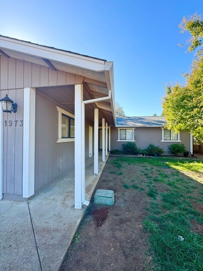 Building Photo - Beautiful home in Parkwood Estates