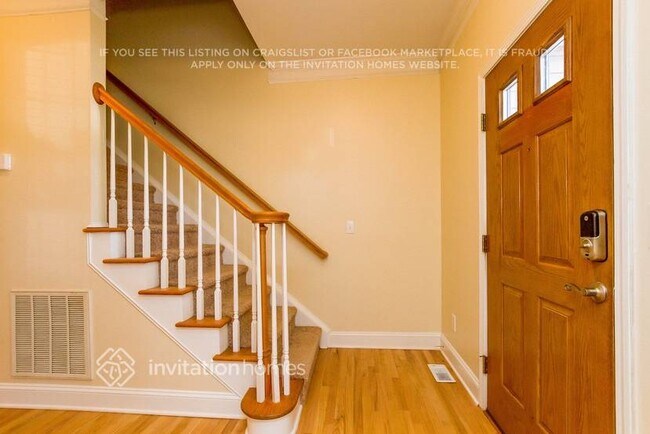 Foto del edificio - 16100 Epiphany Ct