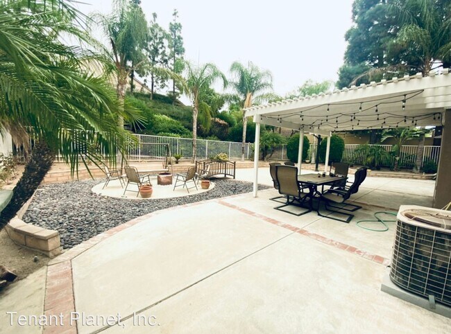 Building Photo - 4 br, 3.5 bath House - 917 Montague Cir