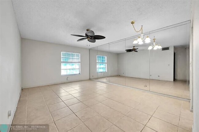 Foto del edificio - 6700 NE 22nd Way