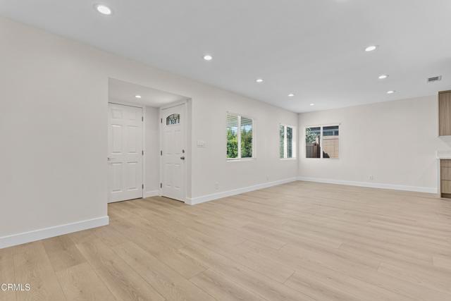 Foto del edificio - 7552 Bloomington Ave