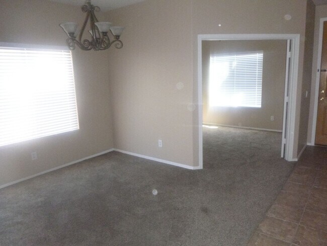 Building Photo - Great 4 bdrm in Johnson Ranch-San Tan Valley