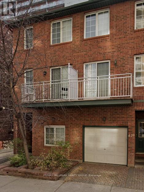Building Photo - 418 Somerset St W