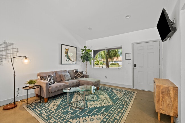 Building Photo - 41500 Maroon Town Dr