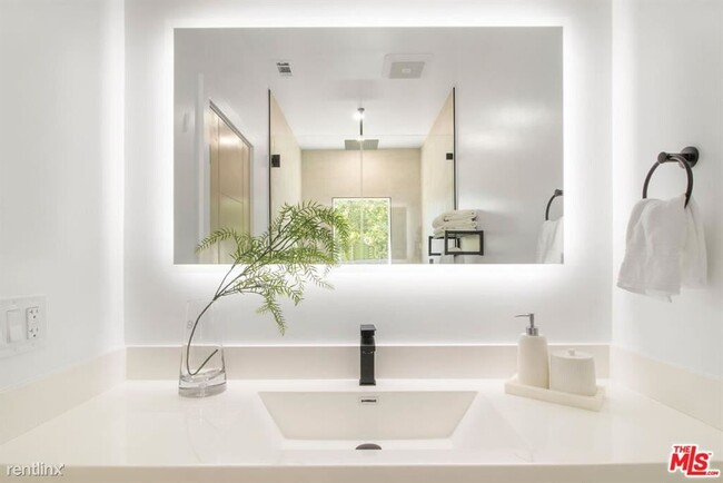 Foto del edificio - 3 br, 2 bath House - 5917 Fayette St