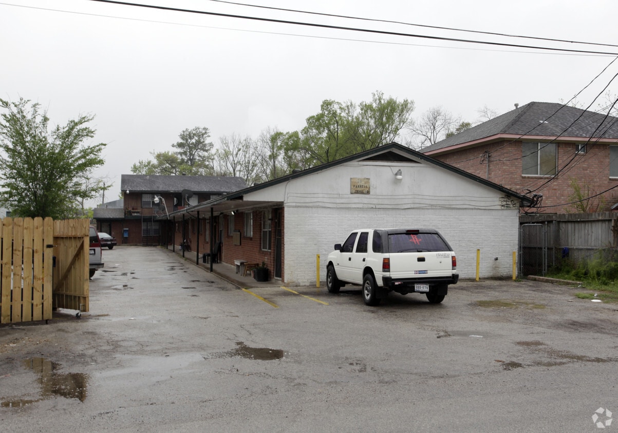 Primary Photo - Farrell Apartments
