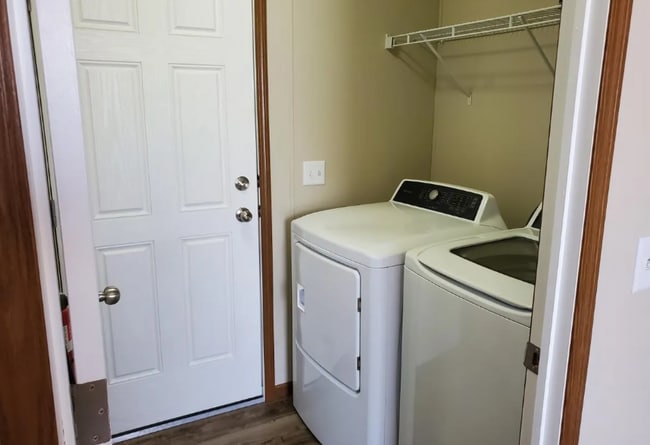 Foto del edificio - 418 Saddle Dr