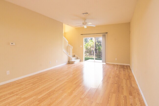 Foto del edificio - 9079 Iron Oak Ave