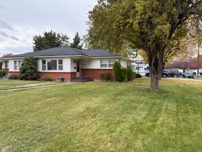 Building Photo - 1719 N Westland Dr