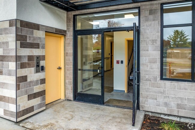 Photo - Helios Apartments