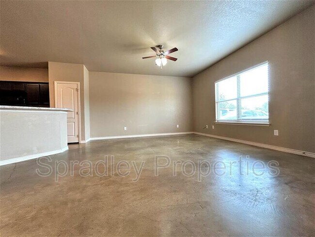 Building Photo - 4620 Teesh Dr
