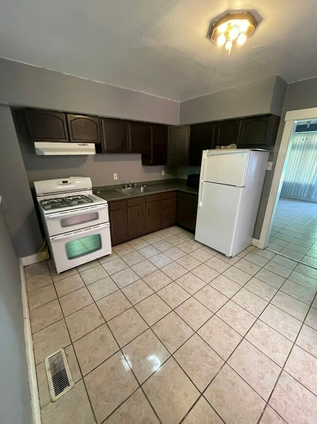 Foto del edificio - 6948 Mount Vernon St