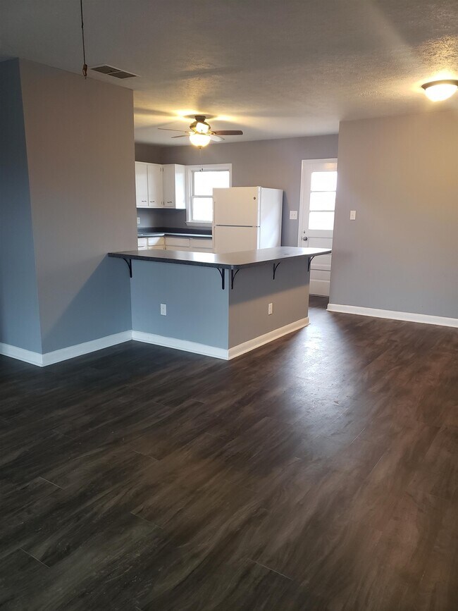 Building Photo - 2917 Cheyenne Dr