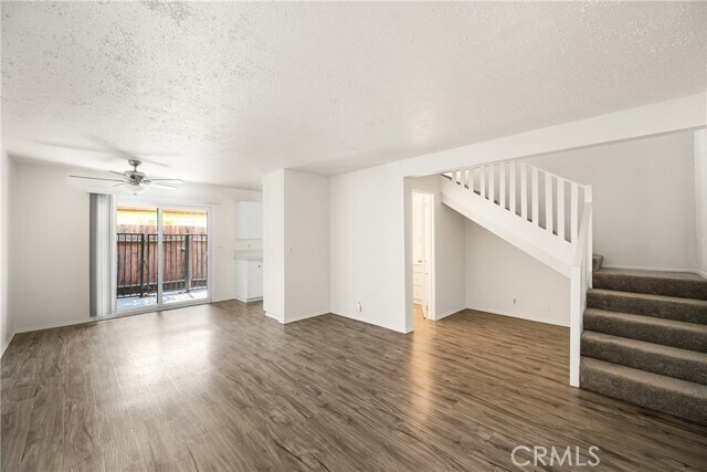 Building Photo - 525 E Adele St