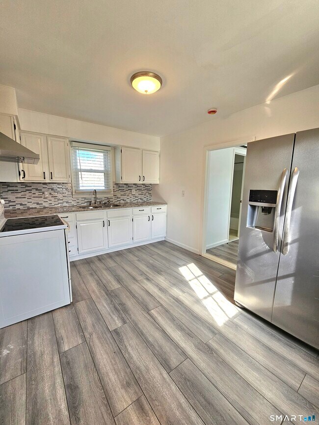 Foto del edificio - 2071 Middletown Ave