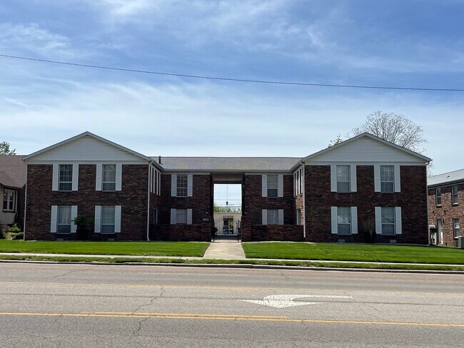 Foto del edificio - 8612 W Main St