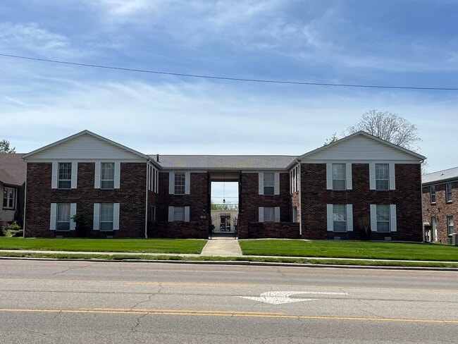 Building Photo - 8612 W Main St