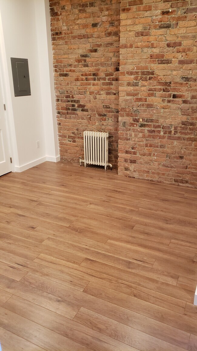 Foto del edificio - 368 Madison Ave