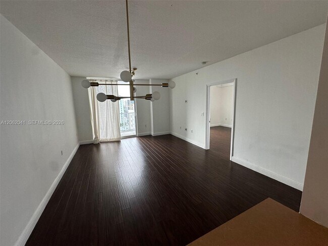 Foto del edificio - 1250 S Miami Ave
