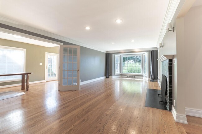 Foto del edificio - 1688 Northlawn Blvd